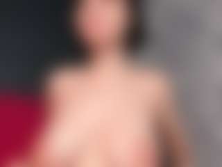 Giannasue's Live Sex Cam Show