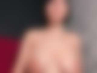 Live cam show with Giannasue - Seduction on infinitiblacc.com