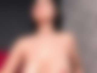 Giannasue's Live Sex Cam Show