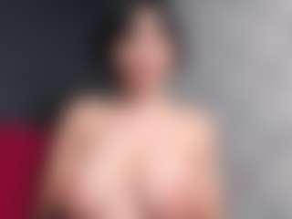 Giannasue's Live Sex Cam Show