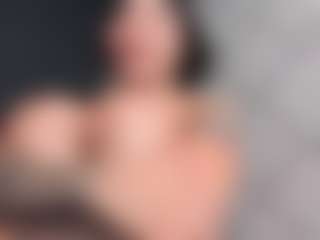 Giannasue's Live Sex Cam Show