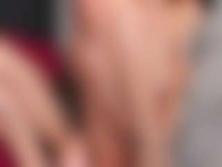 Giannasue's Live Sex Cam Show