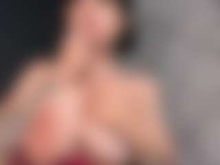 Giannasue's Live Sex Cam Show