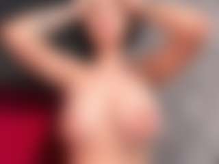 Giannasue's Live Sex Cam Show