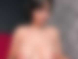 Giannasue's Live Sex Cam Show