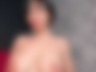 Giannasue's Live Sex Cam Show