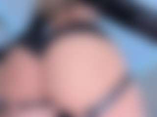 ScarletAndTom's Live Sex Cam Show