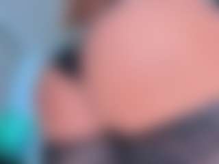 Live cam show with Scarletthegoddess - Sph on livesuperchat.net