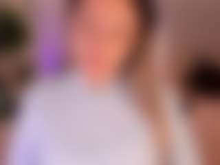 Live cam show with AmyWoods - Average on CamwithHer