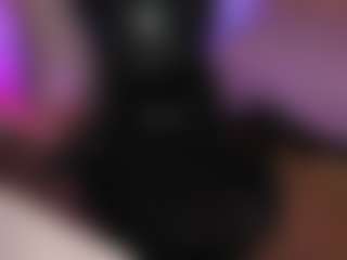 Live cam show with nikinickole - Candy on chickslive.net