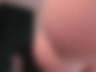 Live cam show with LilianKroft - Body Massage on Camsoda