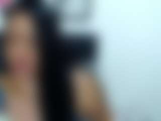 KellyJoness MILF webcam performer live streaming