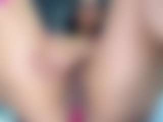 KellyJoness MILF webcam performer live streaming