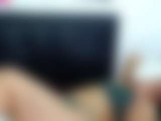 Live cam show with KellyJoness - Public on PervPlay.com