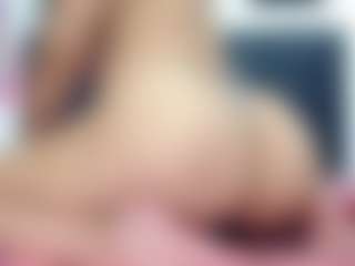 Live cam show with KellyJoness - Normal on 1on1-livenow