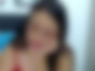 Live cam show with KellyJoness - Teen (18+) on Camsoda