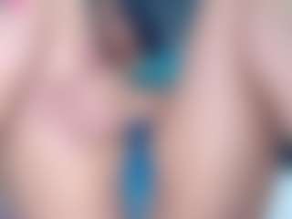 Live cam show with KellyJoness - Public on Camsoda