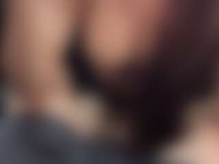 Live cam show with Hilary Tyler - Spanks on Soda Cam