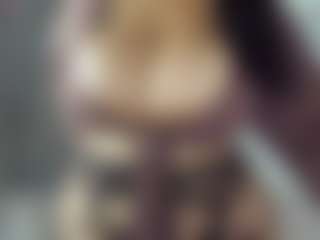 Live cam show with Lia saenz - Big Nipples on live.xbliss.ai
