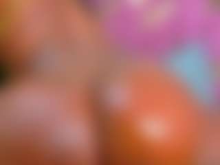 Live cam show with Valentina - Shaved Pussy on Camversity