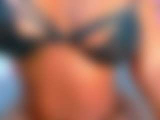 Live cam show with Valentina - Ebony on Fling VIP Chat