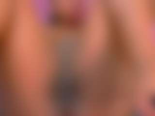 Valentina MILF webcam performer live streaming