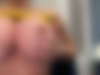 AlenaCroft's Live Sex Cam Show