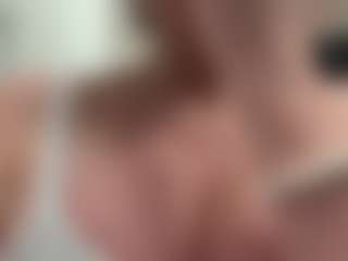 AlenaCroft's Live Sex Cam Show