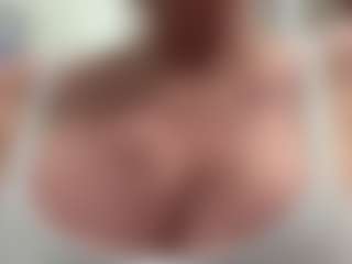 AlenaCroft's Live Sex Cam Show