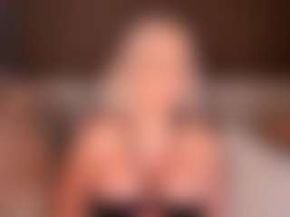 AlenaCroft's Live Sex Cam Show
