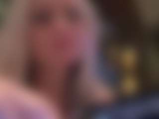 AlenaCroft's Live Sex Cam Show