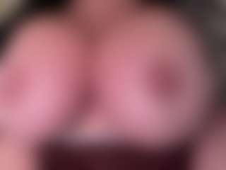 AlenaCroft's Live Sex Cam Show