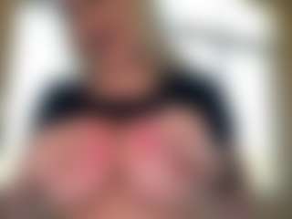 AlenaCroft's Live Sex Cam Show