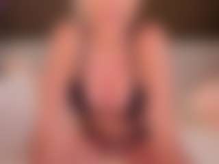 AlenaCroft's Live Sex Cam Show