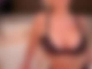 AlenaCroft's Live Sex Cam Show