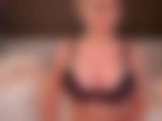 AlenaCroft's Live Sex Cam Show