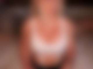 AlenaCroft's Live Sex Cam Show