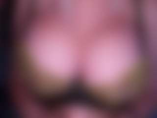 AlenaCroft's Live Sex Cam Show