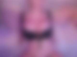 Cam Show en direct de AlenaCroft