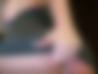 Spettacolo in cam dal vivo con AlenaCroft - Pornstar Lush su Camsoda