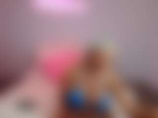 Danii Banks MILF webcam performer live streaming