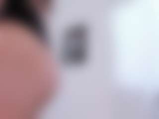 Live cam show with Karol Sweet - Muscle on Strip Flash - Live Sex Shows