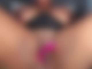 Live cam show with Rachel - Toys MILF on madthumbs