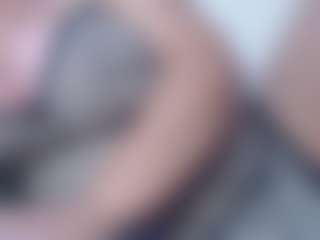 Live cam show with Misslissa - Hairy on camwithhim.com
