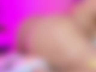 LiindaEvans's Live Sex Cam Show