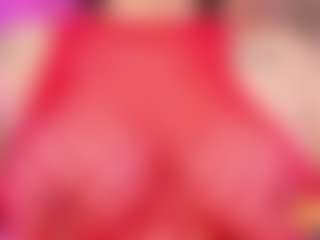 Live cam show with LiindaEvans - Milk on 1on1-livenow