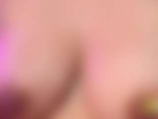 Live cam show with LiindaEvans - Milk on Mixed Magazine Live