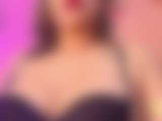 Live cam show with LiindaEvans - Erotic on CamClone