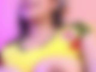 Live cam show with LiindaEvans - Wife on AdultVida.com