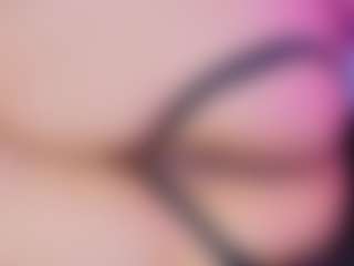 Live cam show with LiindaEvans - Milk on testsause.com